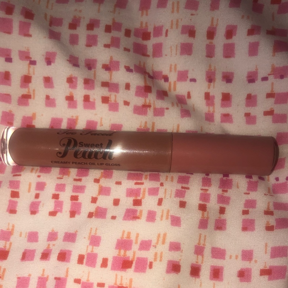 Too Faced Sweet Peach Creamy Peach Oil Lip Gloss